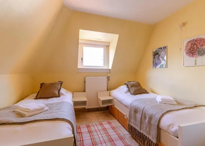 Casiola - Centrally Located In Lägenhet De Haan