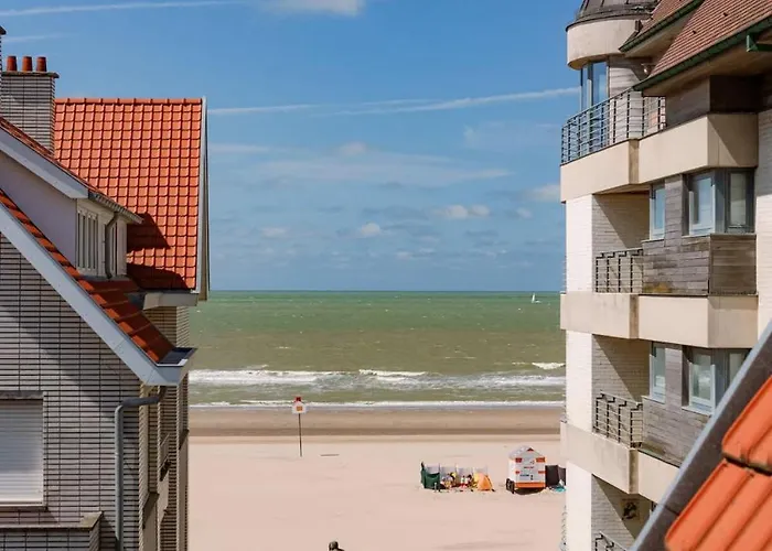 Casiola - Centrally Located In Lägenhet De Haan